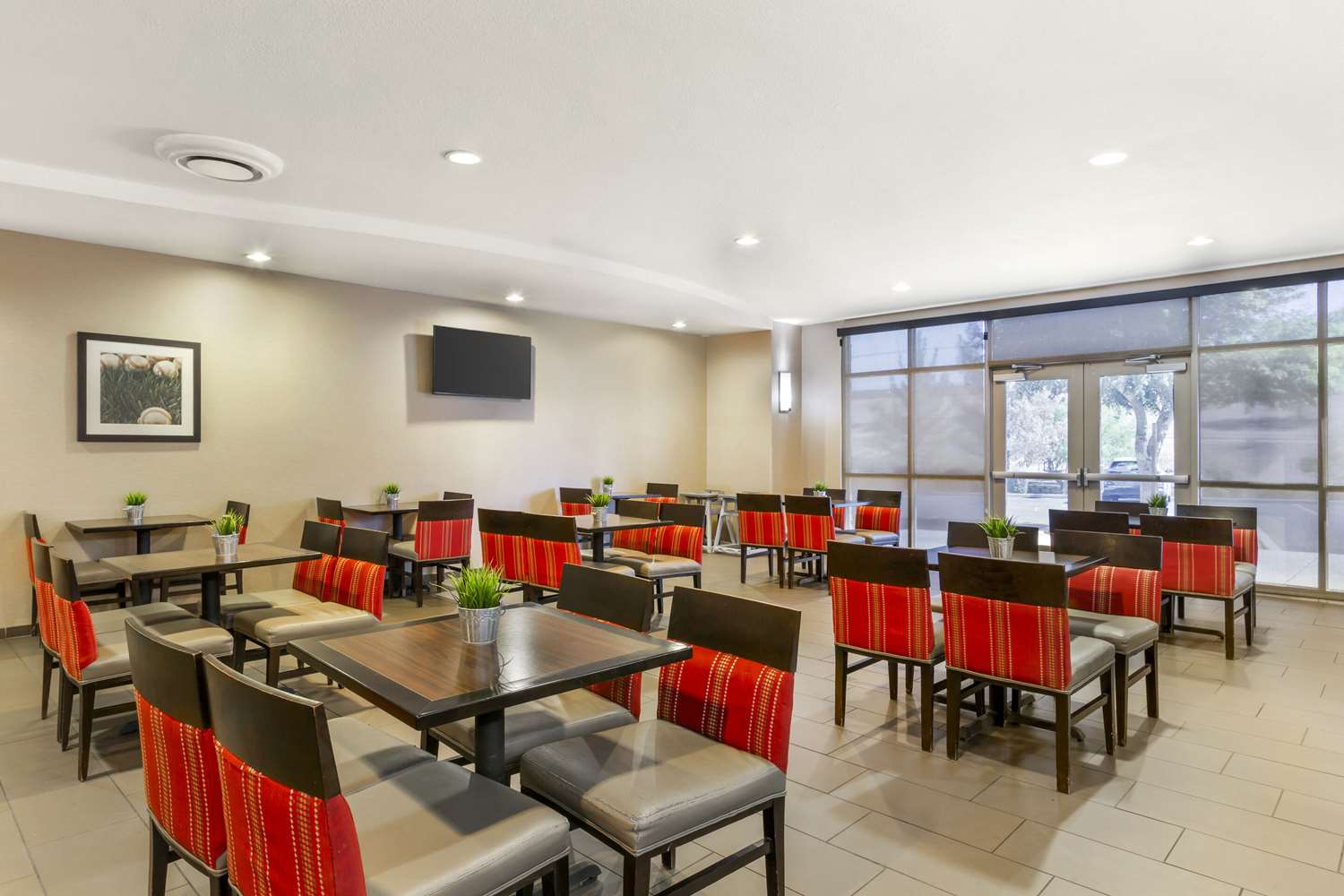 Comfort Suites Glendale State Farm Stadium Area 32/45