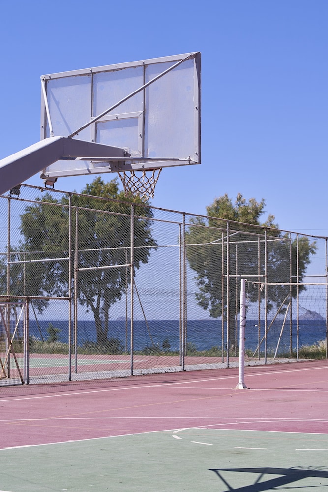 White Olive Marine Aquapark 36/69