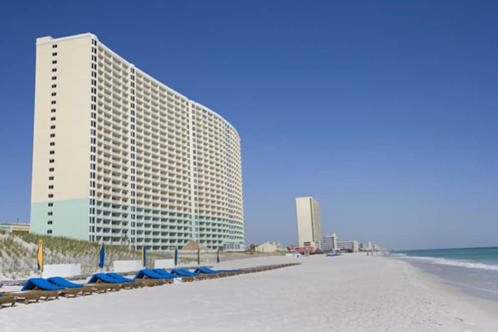 236 Emerald Beach Resort 6/80