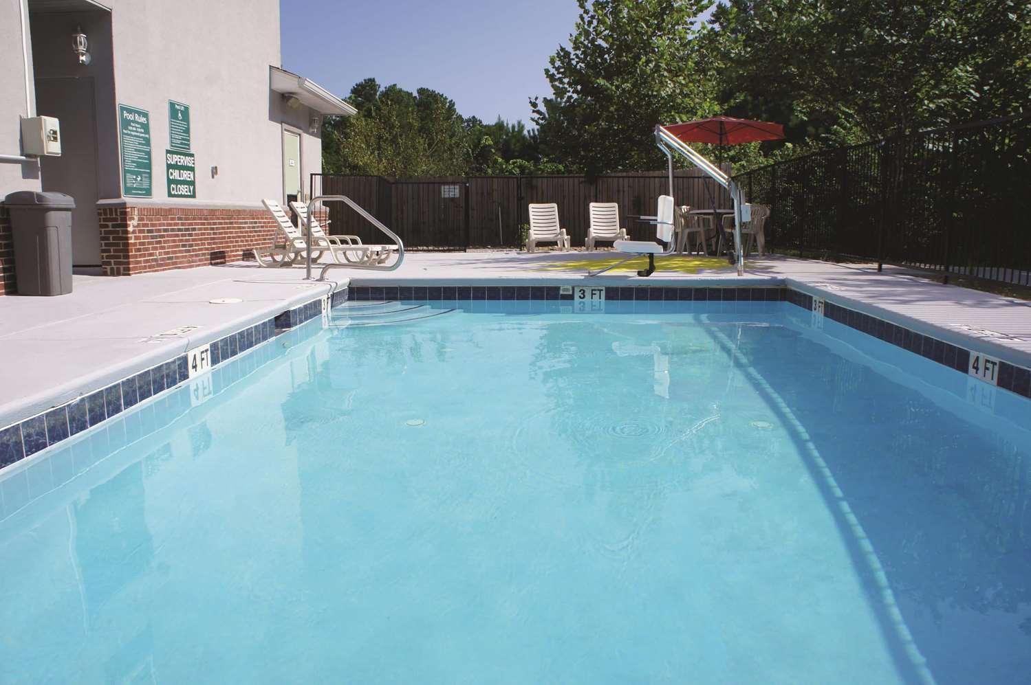 La Quinta Inn And Suites By Wyndham Rome 10/16