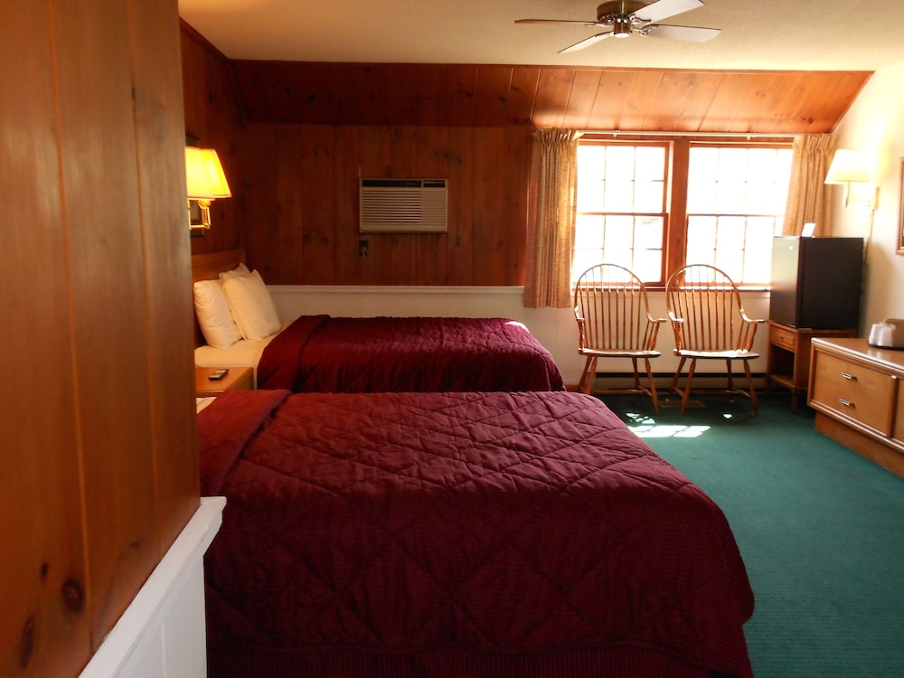 Stonybrook Motel & Lodge 8/59