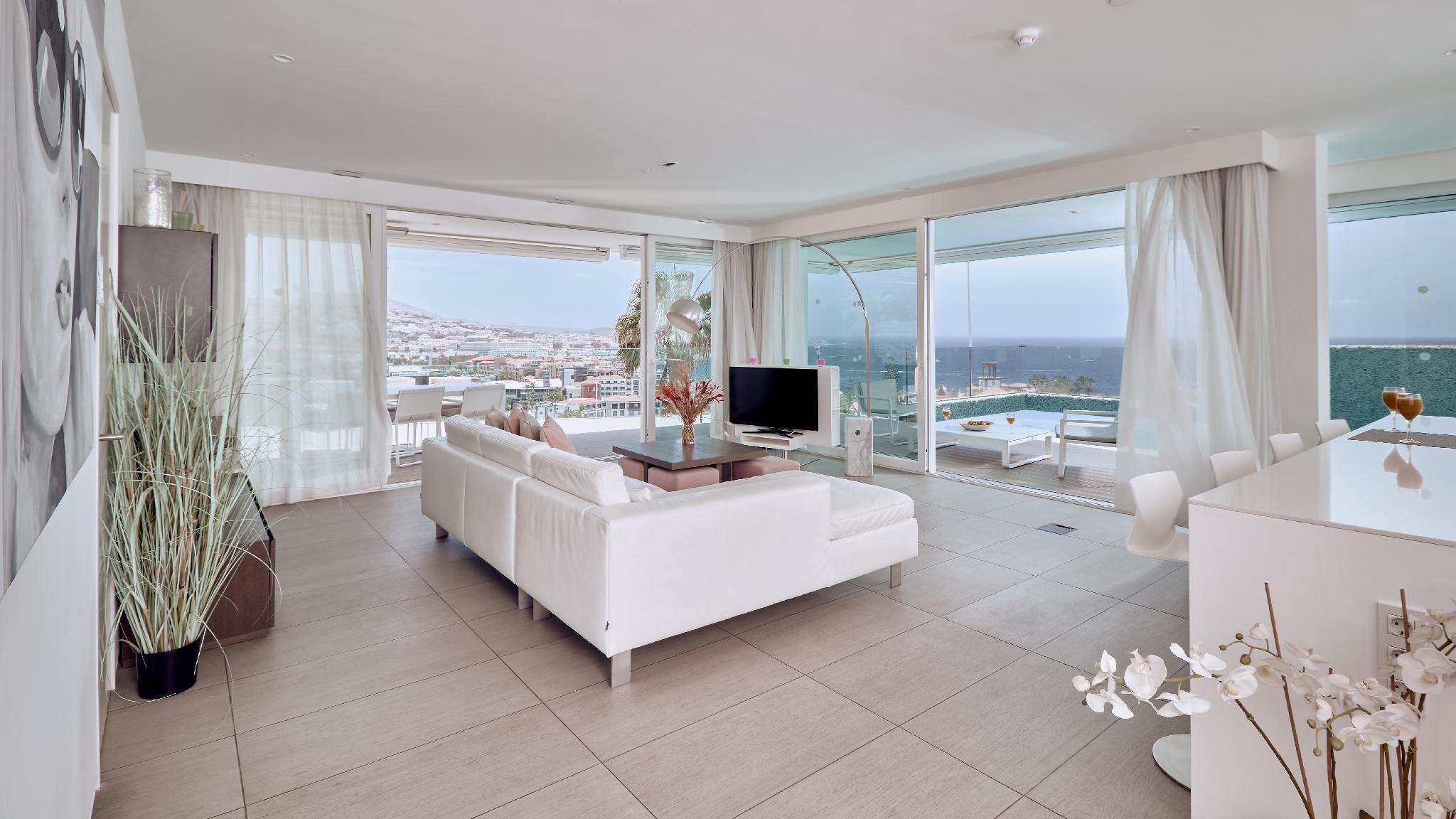 Serenity, 2 Bedrooms, Suite, 2 King Beds, Sea View, Private Pool, Xl
