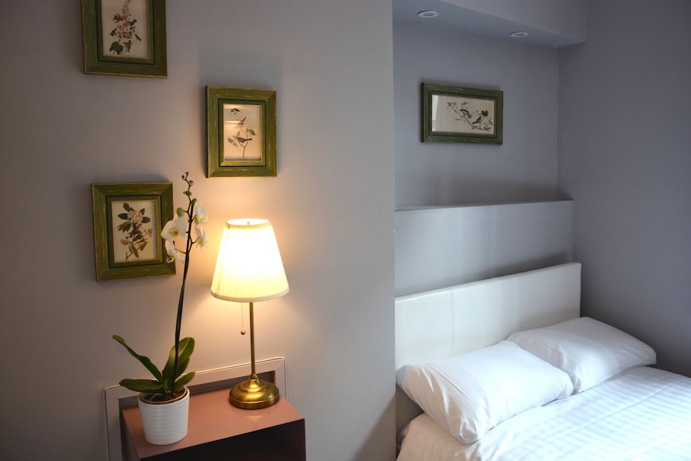 Monopoly Accommodations 27/50