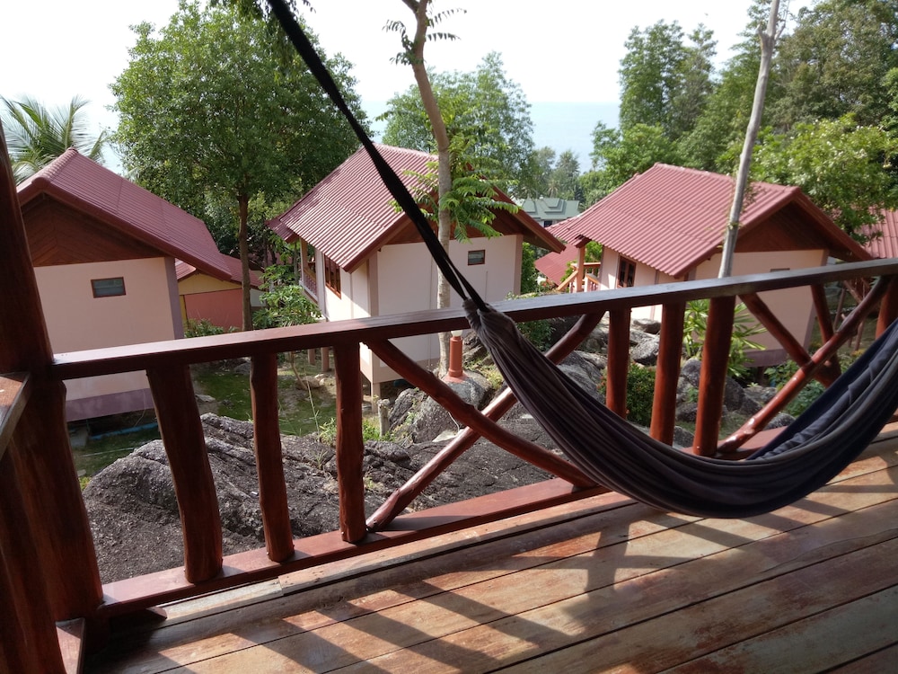 J.B Hut Bungalow 52/59