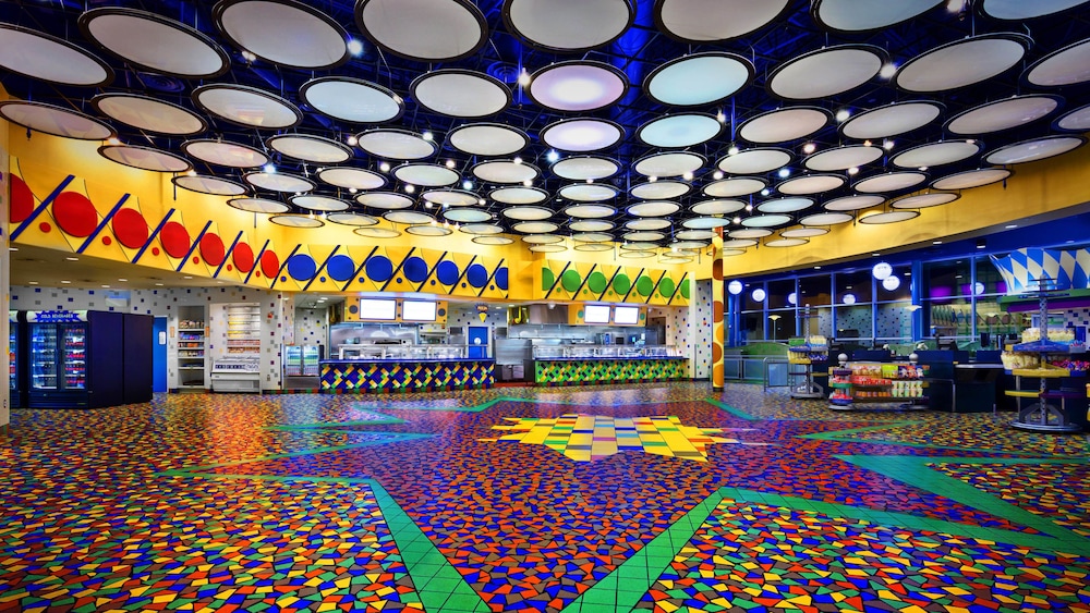 Disneys Pop Century Resort 32/50