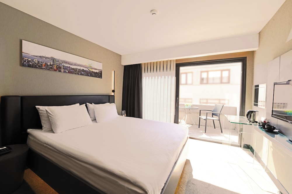 LUXURY, DOUBLE BED