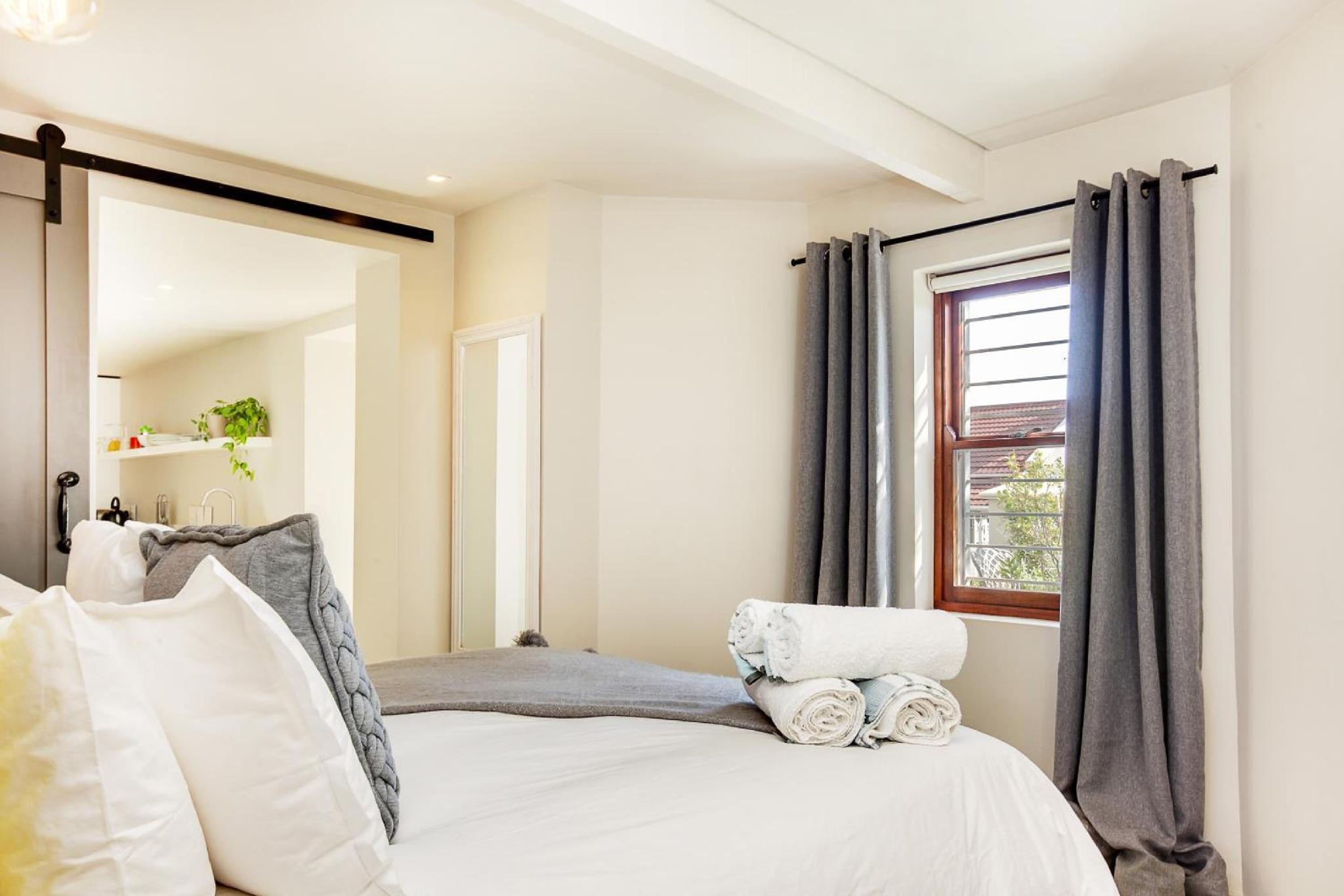 Cheviot Place Guest House 7/17