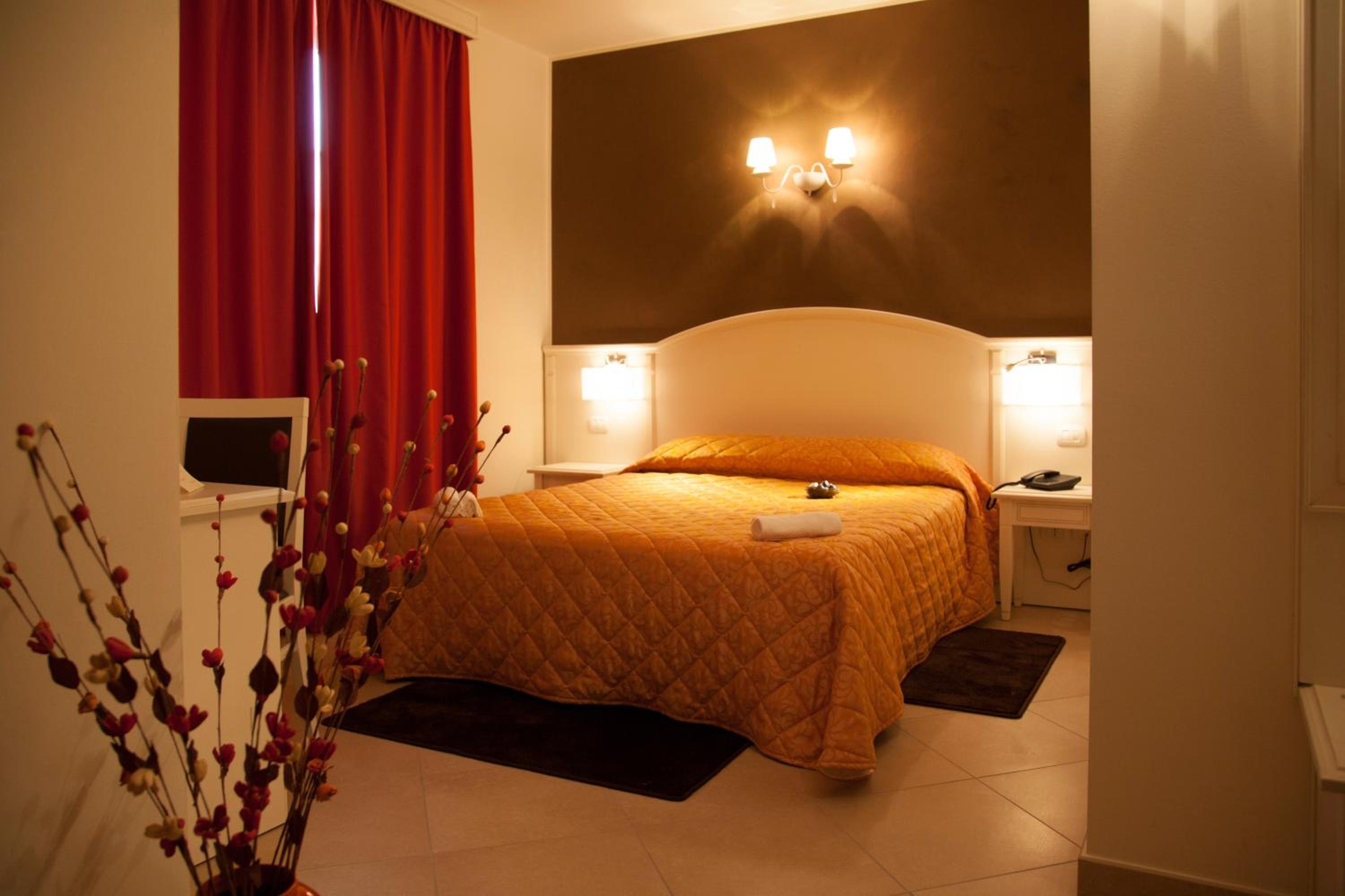 Hotel &amp; Residence Centova 33/51