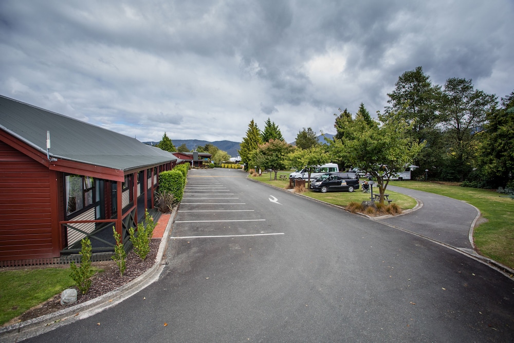 Te Anau Top 10 Holiday Park 48/58