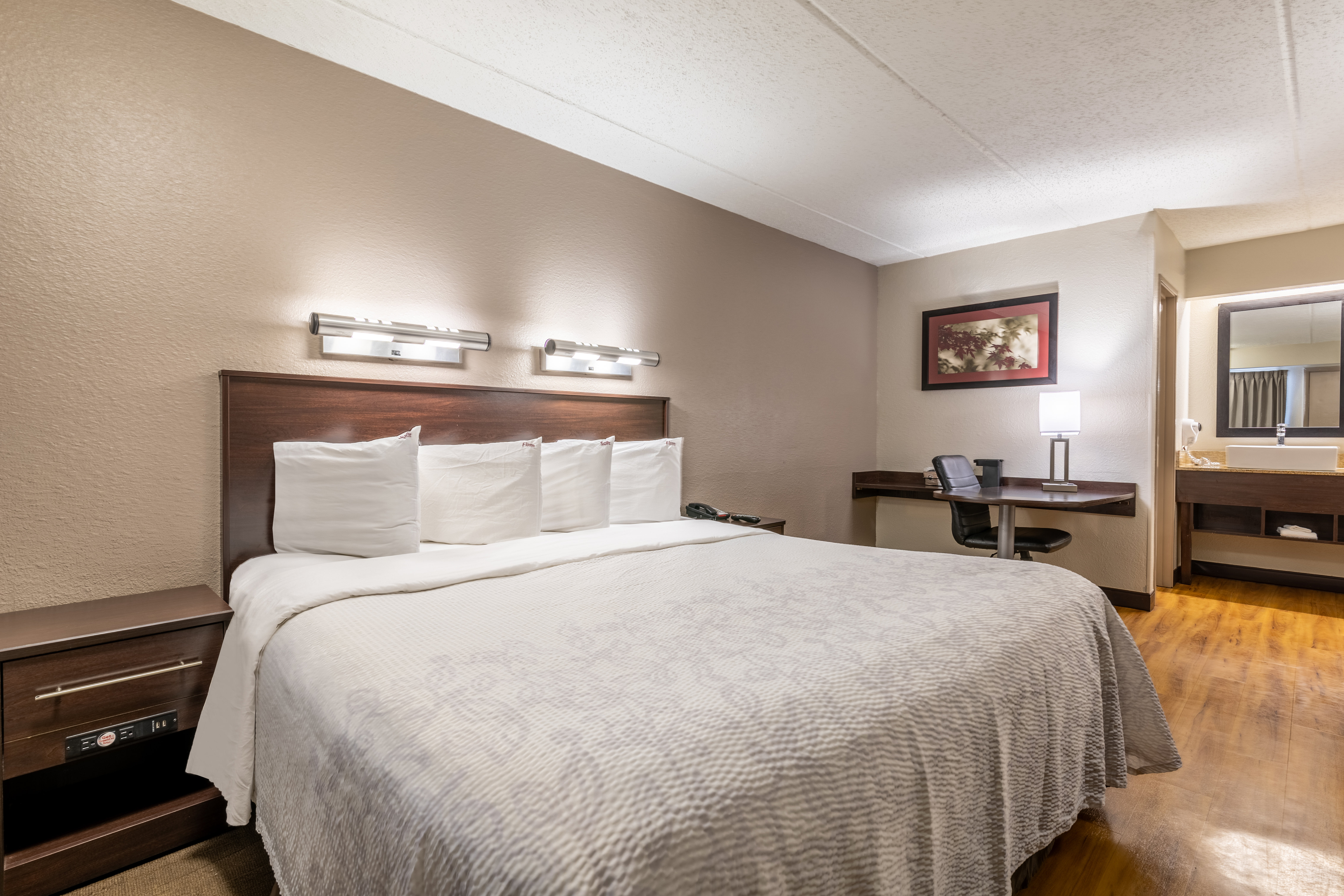 SUPERIOR, KING BED