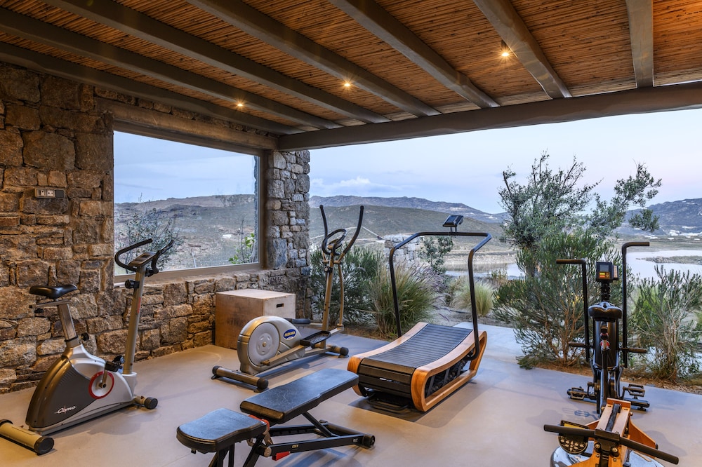 Panormos Bay Suites 24/48