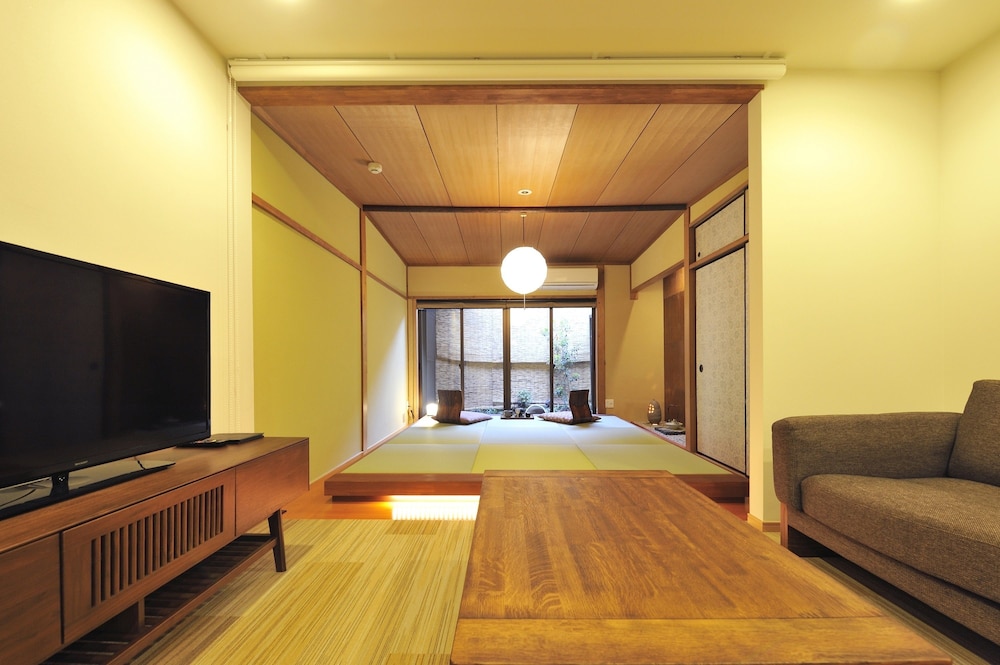 Kiraku Kyoto Higashiyama (ex Nazuna Kyoto Higashiyama-Tei ~Warmth&Functional~) 6/21