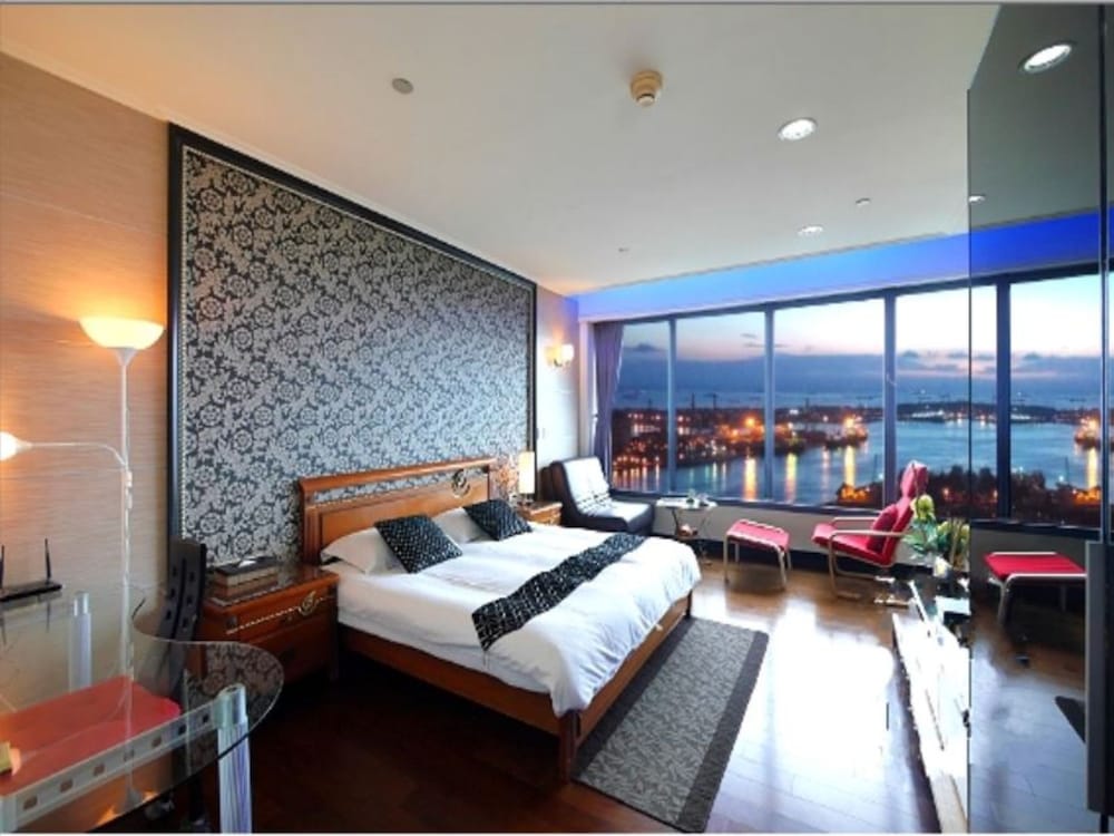 85 Cape Suites 27/74