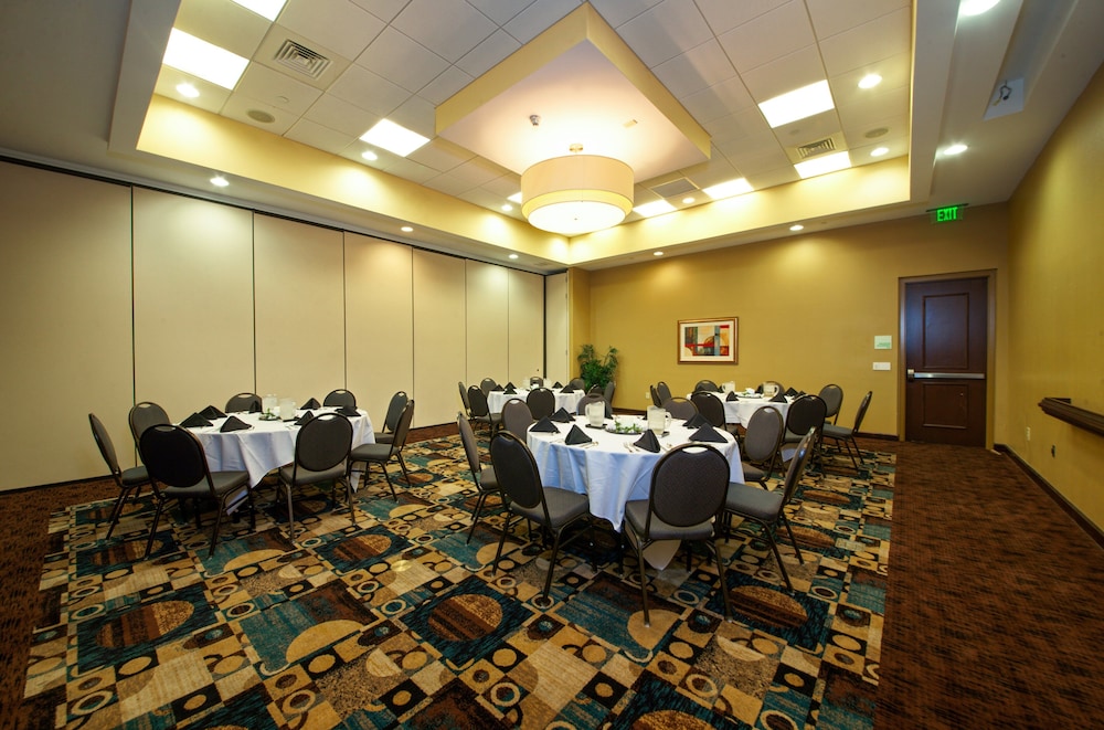 HOLIDAY INN TITUSVILLE KENNEDY SPACE CENTER 60/76