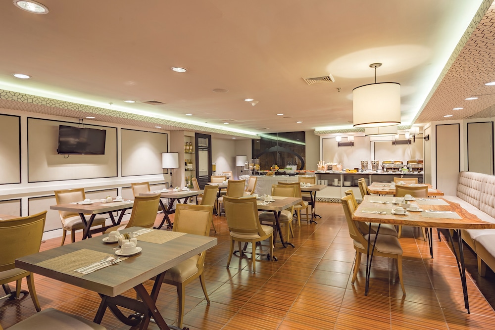 Somerset Millennium Makati 29/37