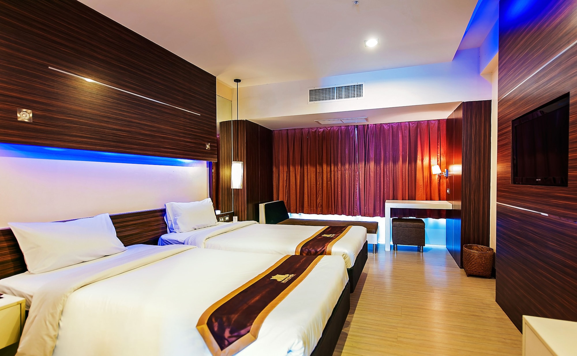 SUPERIOR, TWIN BEDS