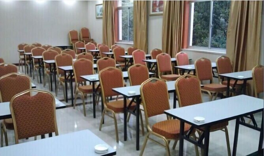 GreenTree Inn Nantong Rugao Bus Station Business Hotel 49/54