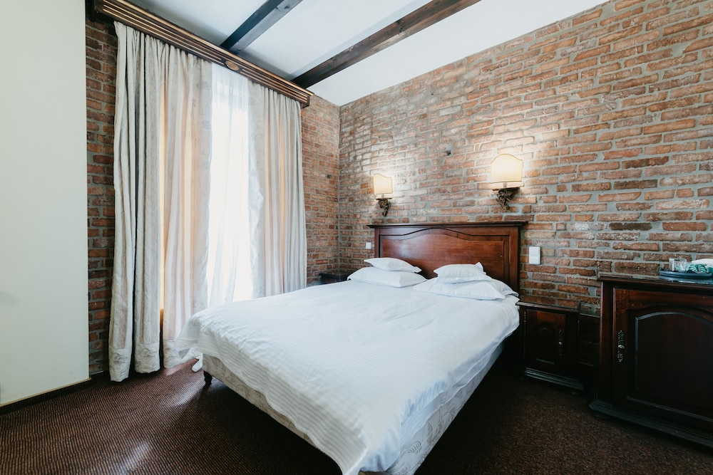 Topaz Boutique Hotel 8/37