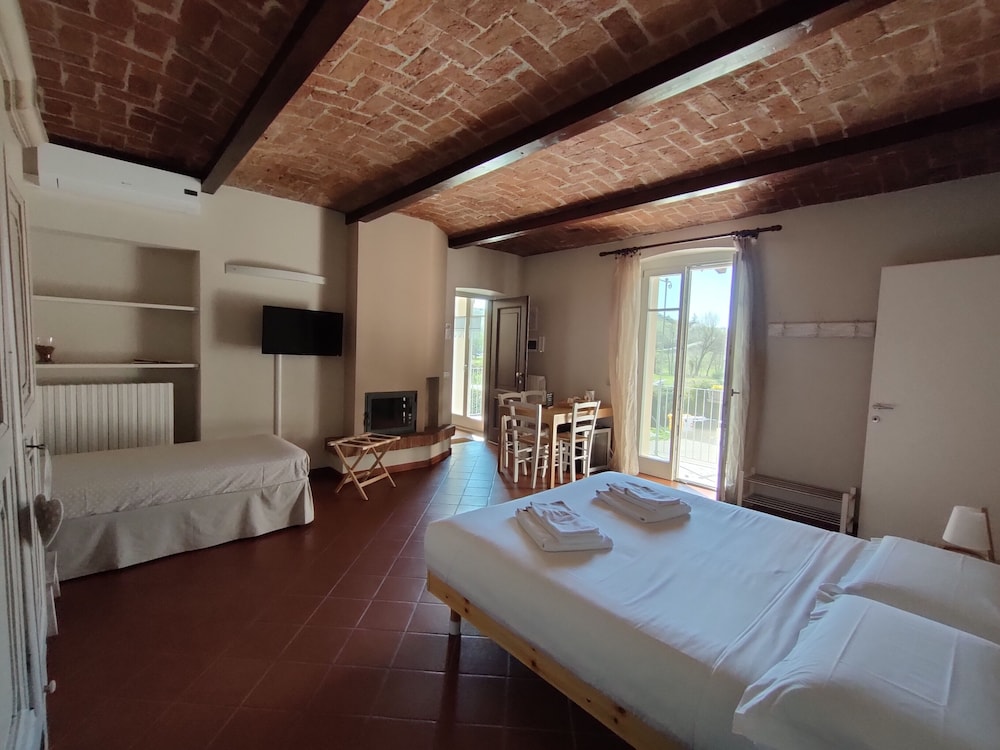 Cascina Bellonuovo - Agriturismo 10/50