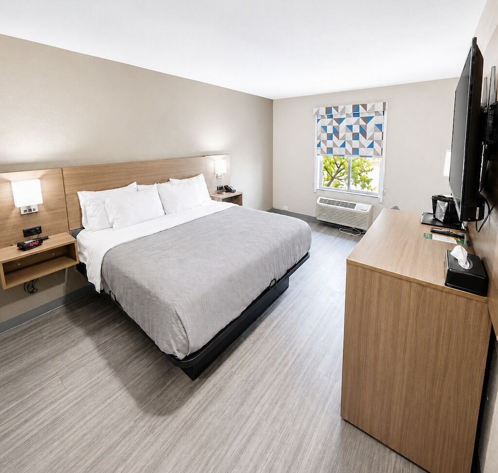 Quality Inn Texarkana Arkansas 24/35