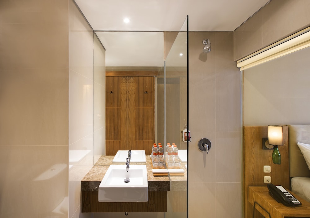 Yellow Star Ambarukmo Hotel 42/42