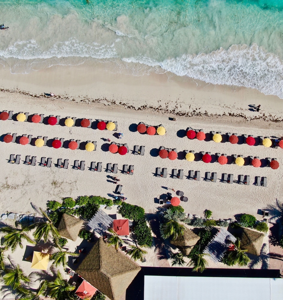 Esmeralda Resort in ORIENT BAY