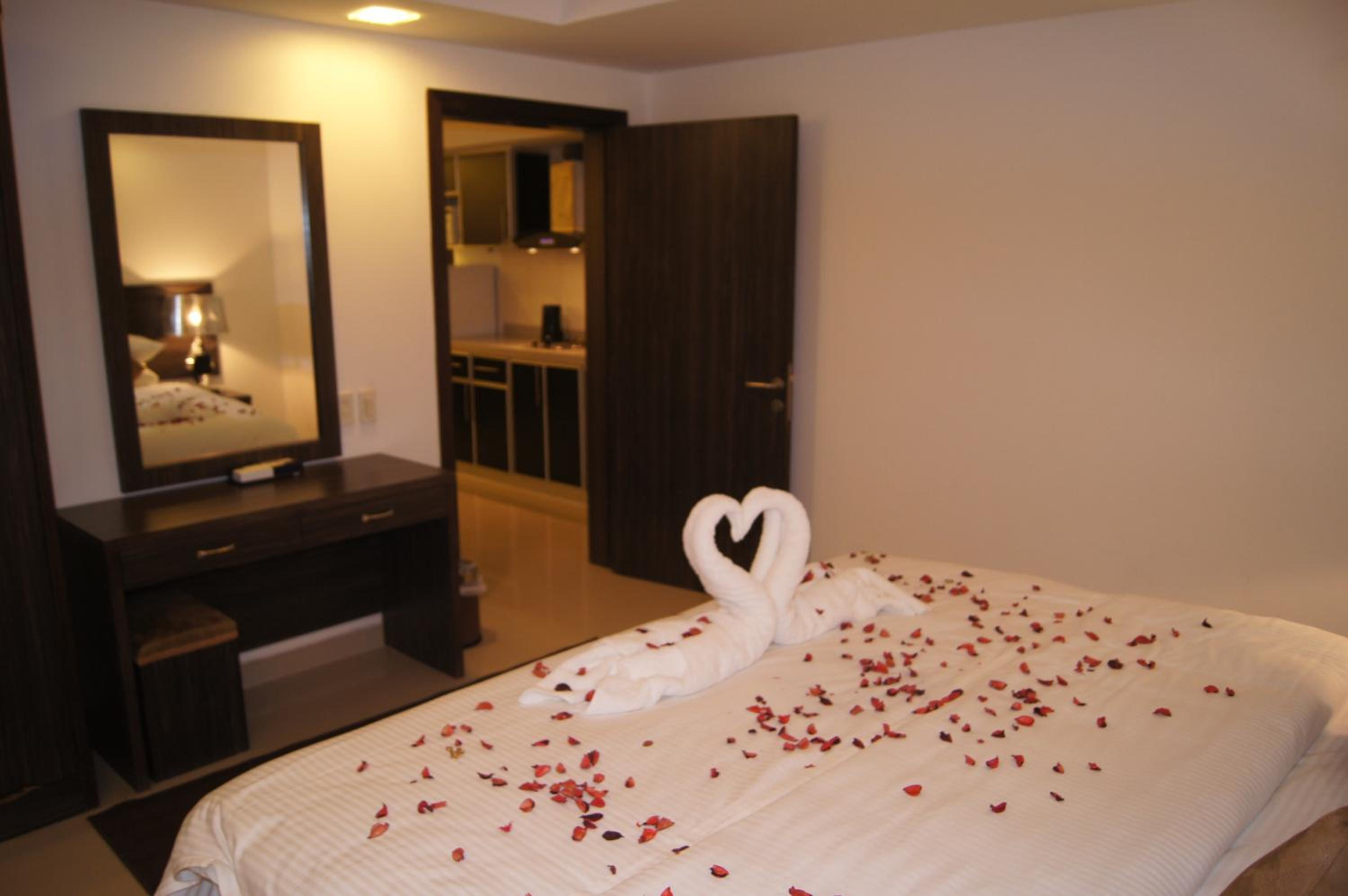 Watheer Hotel Suite 13/44
