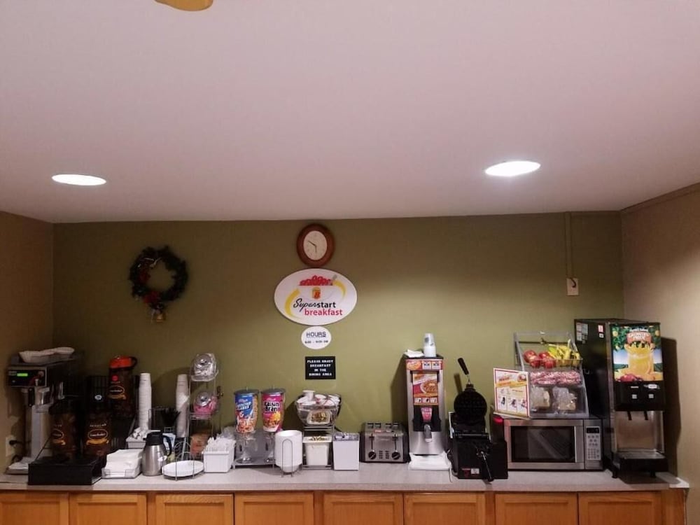 Ramada by Wyndham York Harrisburg Hershey 25/27