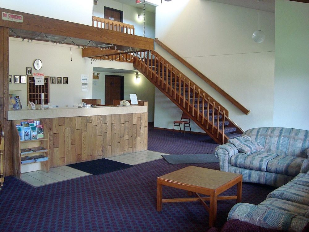 AmeriVu Inn and Suites - Avon 8/17