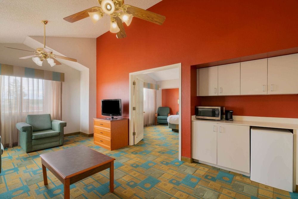 La Quinta Inn Cheyenne 7/54