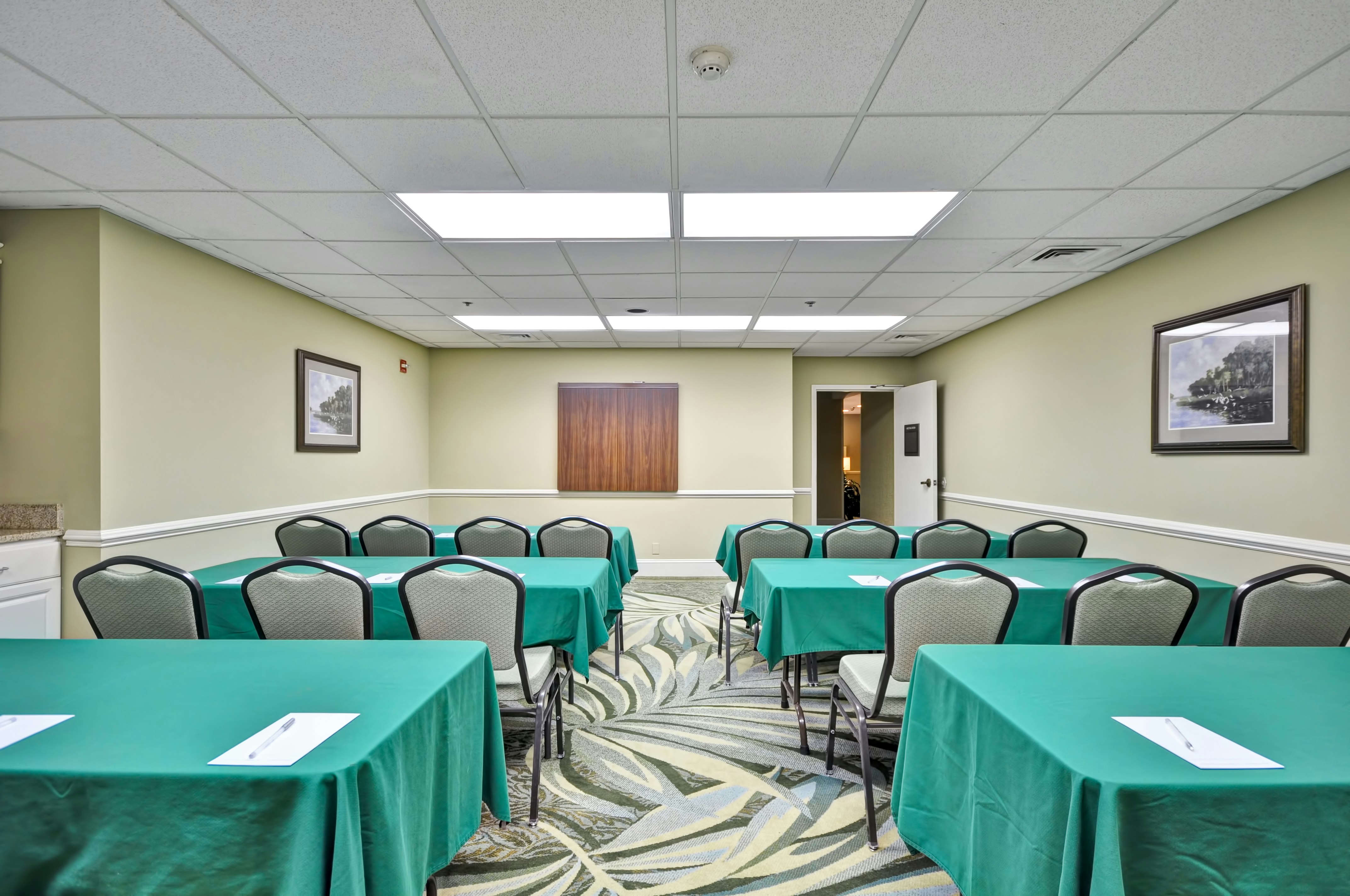 Hampton Inn Suites Charleston 43/48