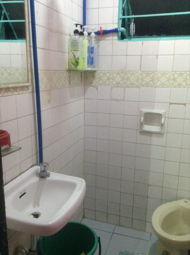 Cvnb Bed & Bath - Hostel 14/15
