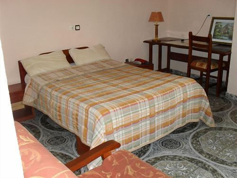 Hotel Meumi Palace 10/27