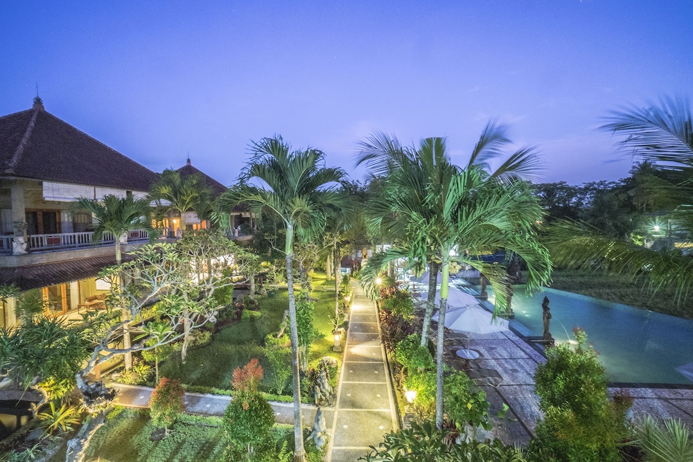 Cendana Resort Spa 6/70