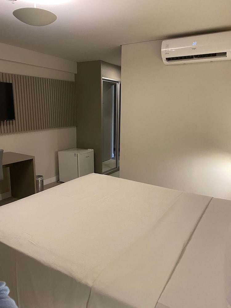 EXECUTIVE, DOUBLE BED