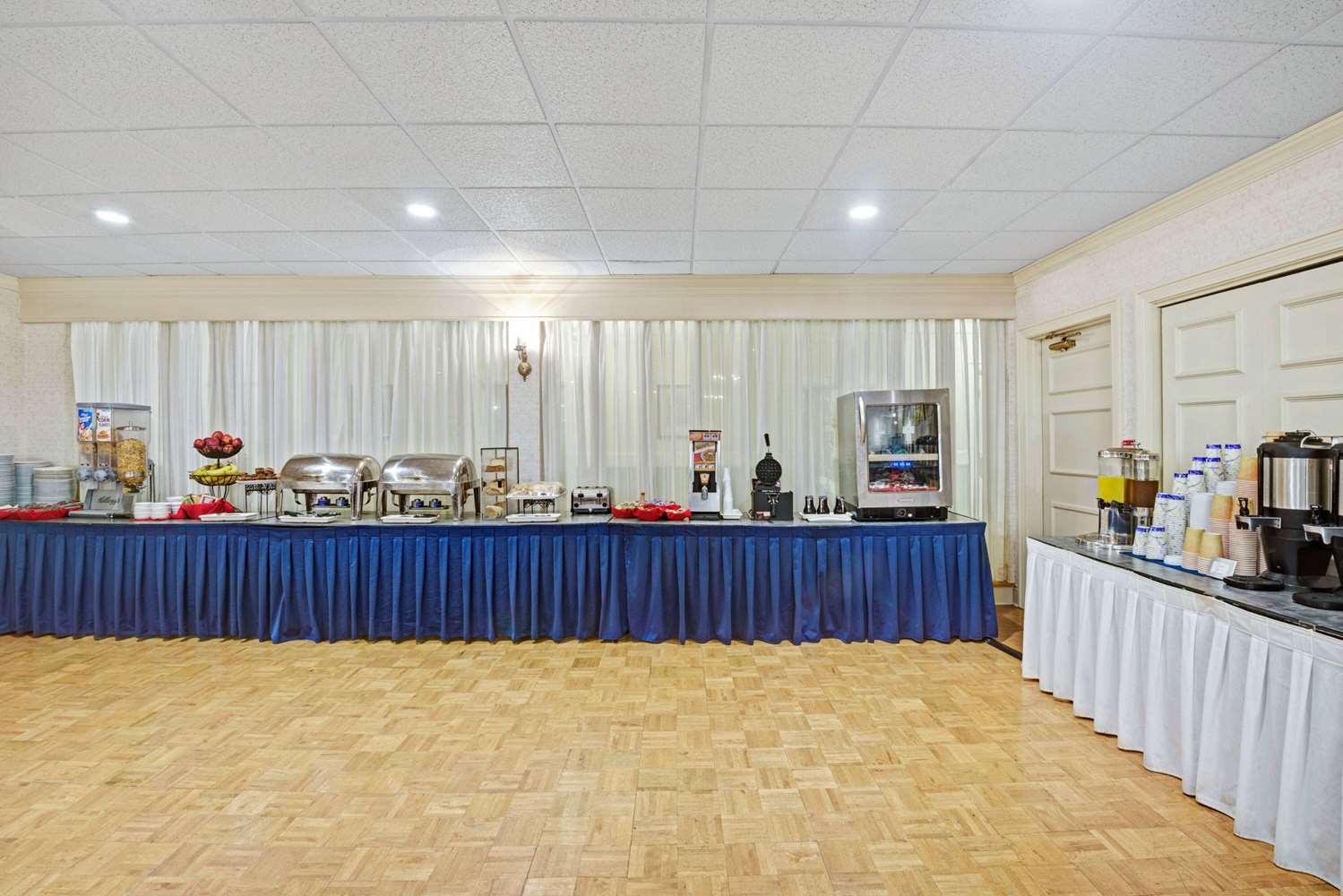 Ramada by Wyndham Seekonk Providence Area 3/13