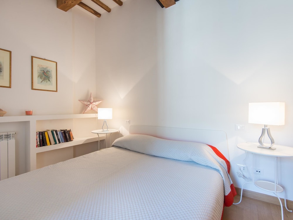 RSH Trevi Fountain Luxury Apartment 11/39