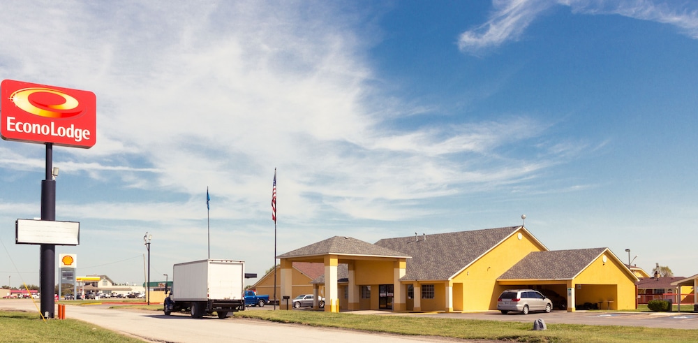 Econo Lodge Pryor 4/58
