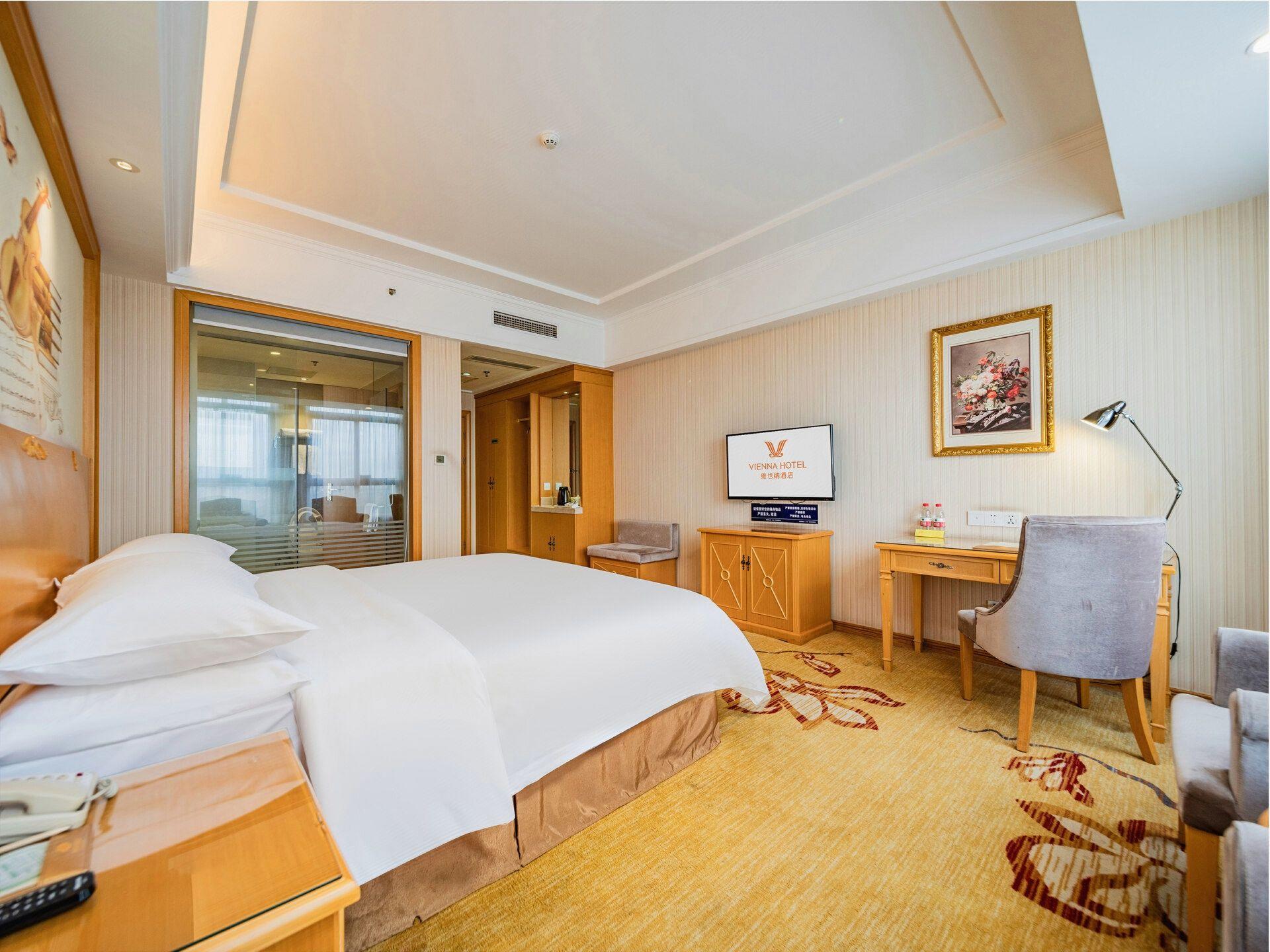 Standard, Double Bed