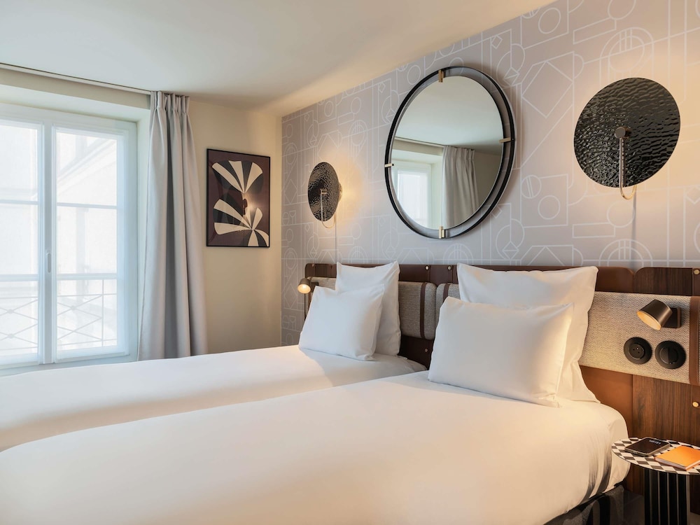 Classic, Twin Beds