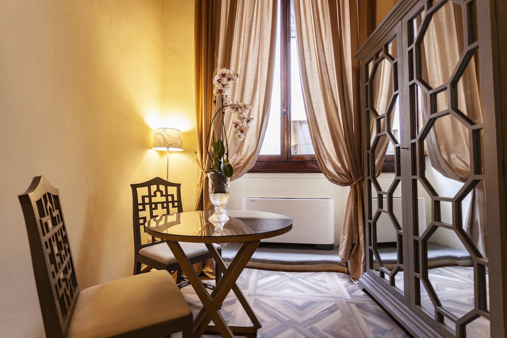 Palazzo Martellini Residenza D'epoca 34/52