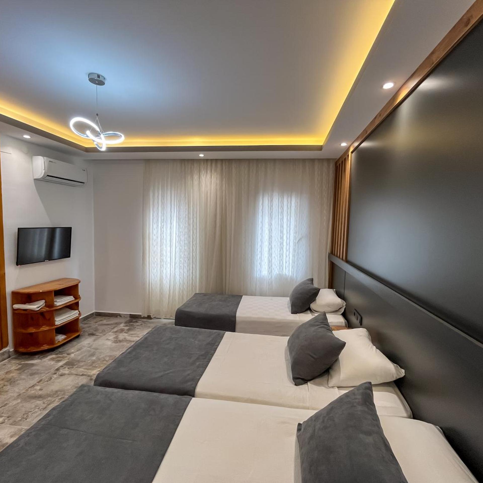 Rain Hotel 28/50