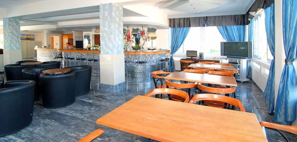Zeus Hotel 27/28