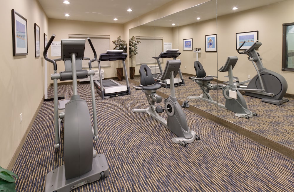 Holiday Inn Express Hotel And Suites Omaha I 80 30/53