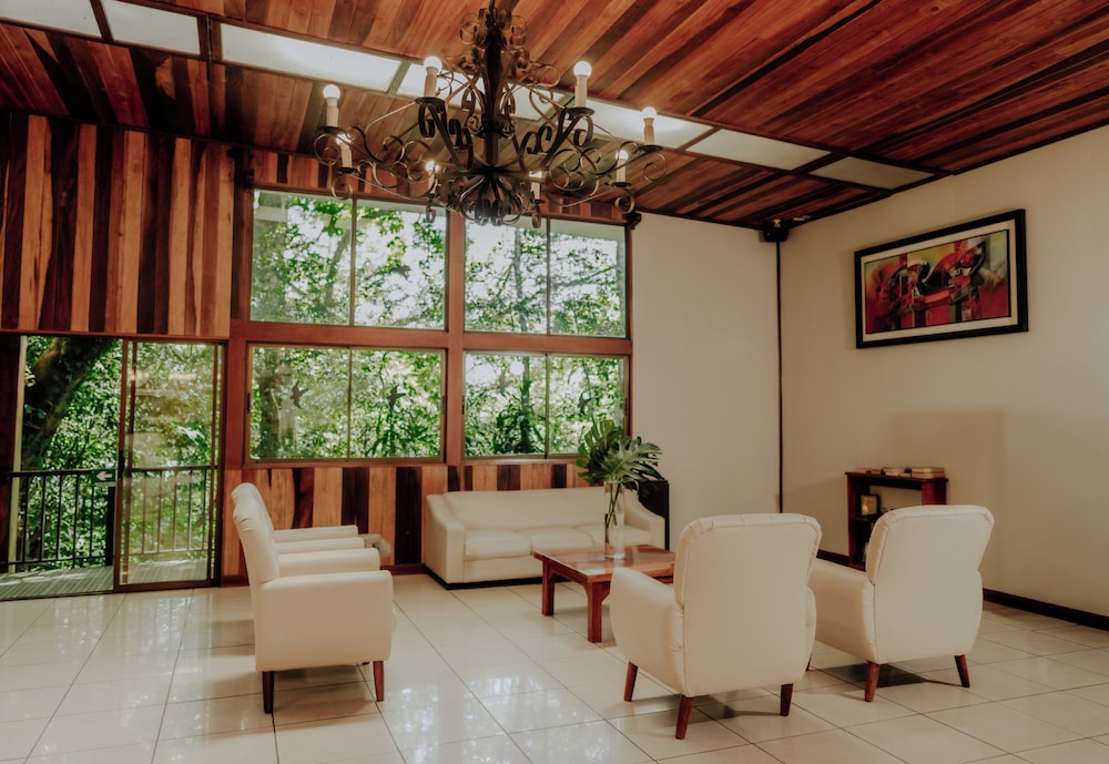 Monteverde Luxury Hotel 55/67