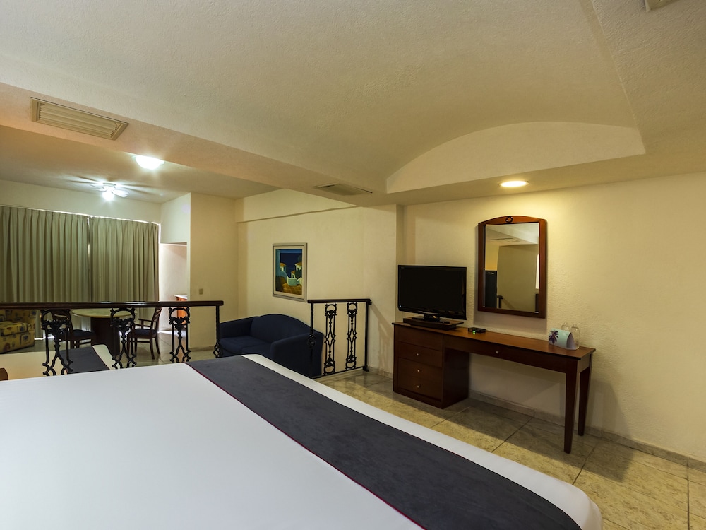 Casabella Art/Boutique Hotel 8/70