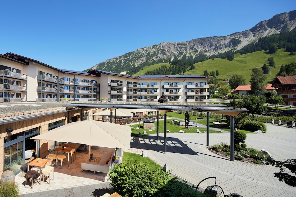 Panoramahotel Oberjoch 2/50