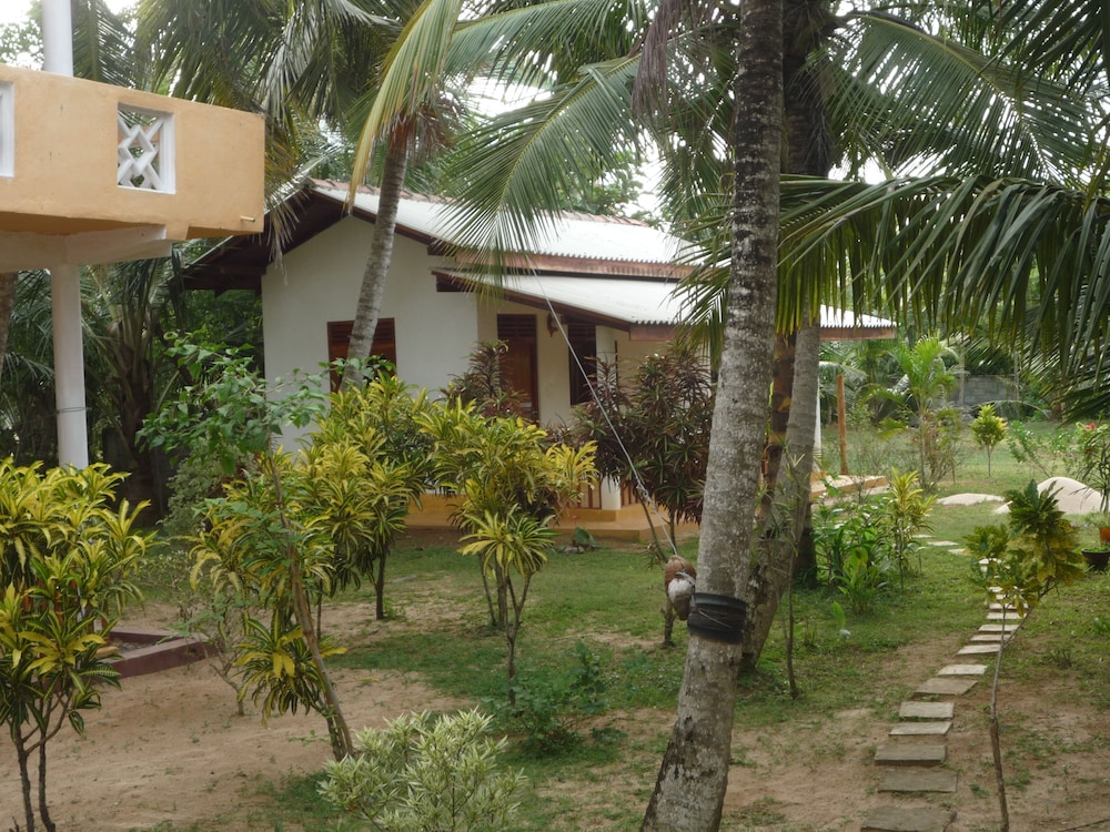 Beach Lagoon Guest House 43/50