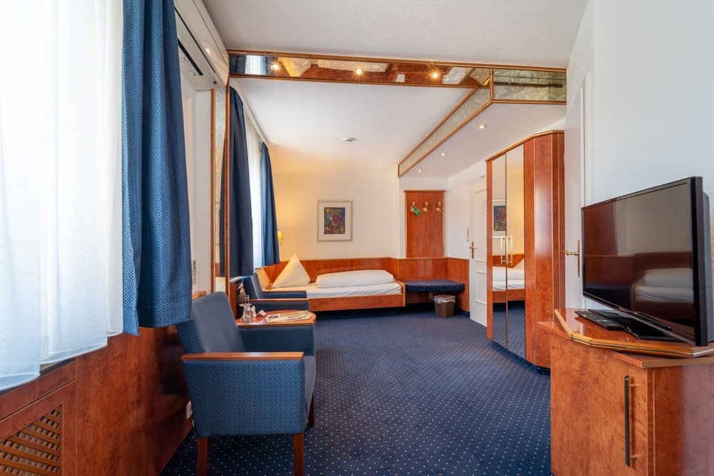 HOTEL WÜRTTEMBERGER HOF 29/44
