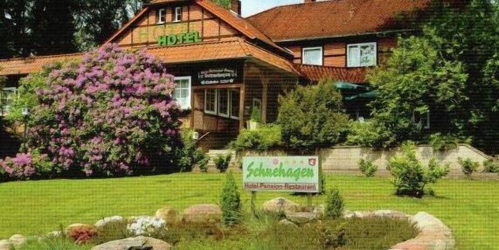 Hotel Schnehagen، فالزروده 38/50